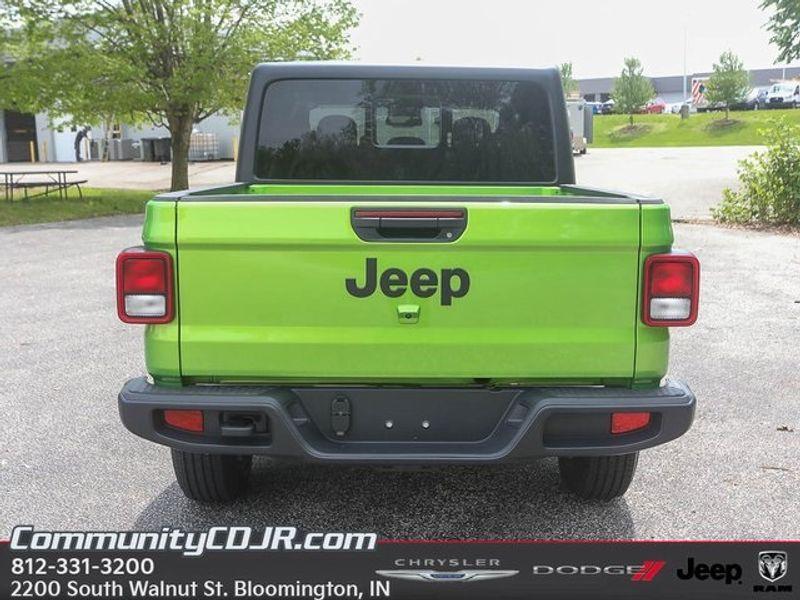 new 2025 Jeep Gladiator car, priced at $48,700