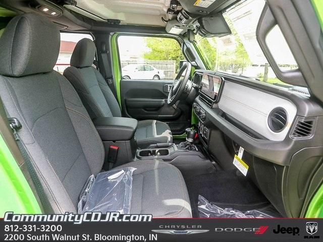 new 2025 Jeep Gladiator car, priced at $48,700
