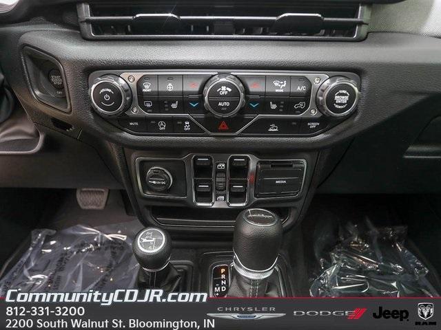 new 2025 Jeep Gladiator car, priced at $48,700