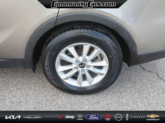 used 2019 Kia Sorento car, priced at $17,495