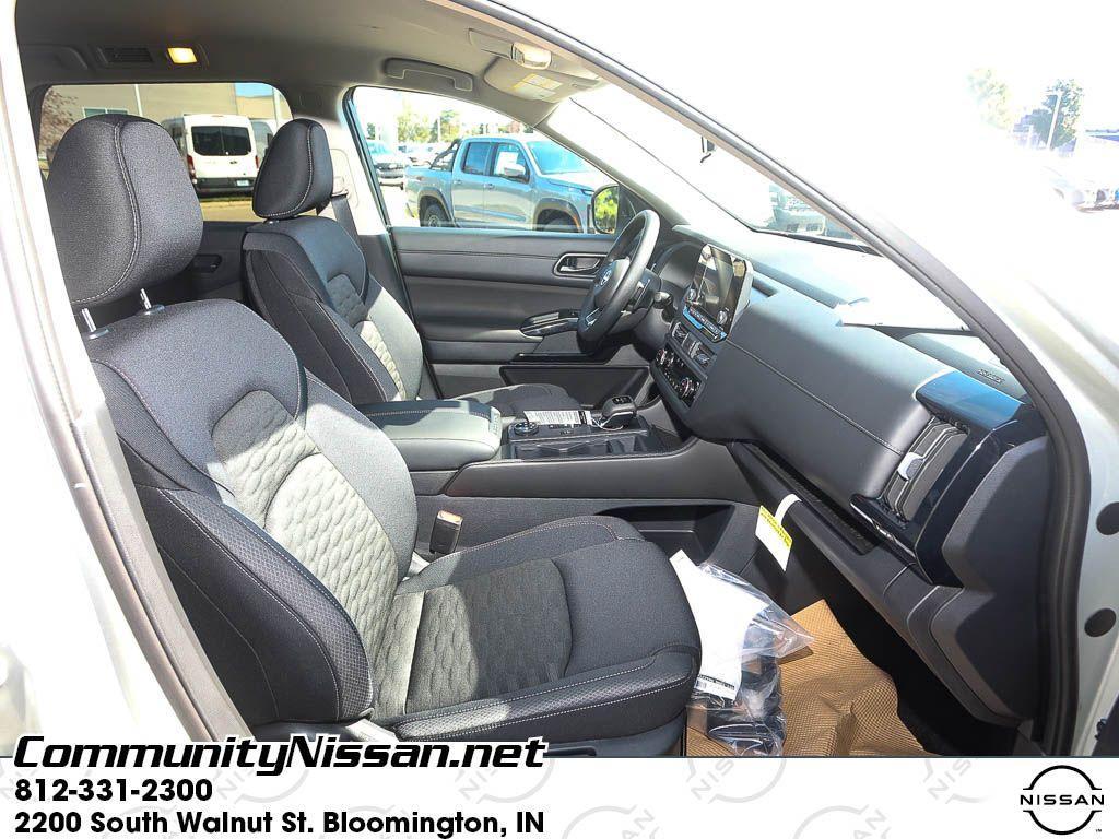 new 2025 Nissan Pathfinder car, priced at $38,018