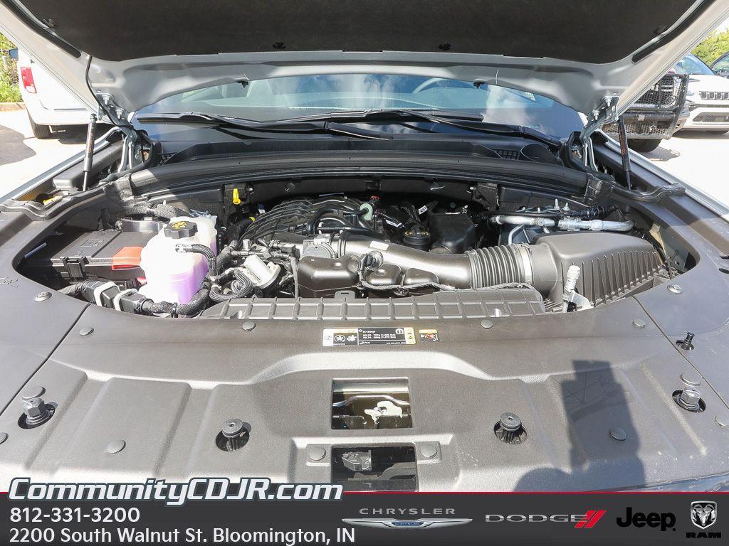 new 2025 Jeep Grand Cherokee car, priced at $46,000