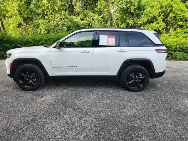used 2023 Jeep Grand Cherokee car, priced at $35,679