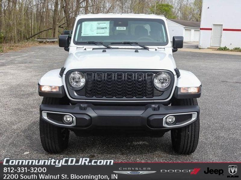new 2025 Jeep Gladiator car, priced at $54,000