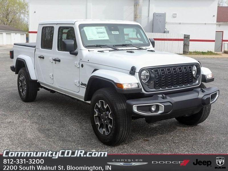 new 2025 Jeep Gladiator car, priced at $54,000