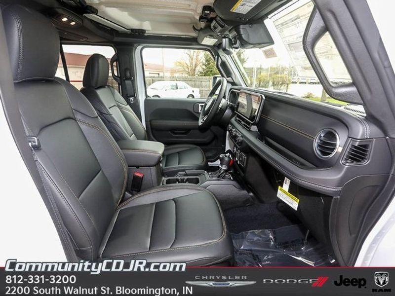 new 2025 Jeep Gladiator car, priced at $54,000
