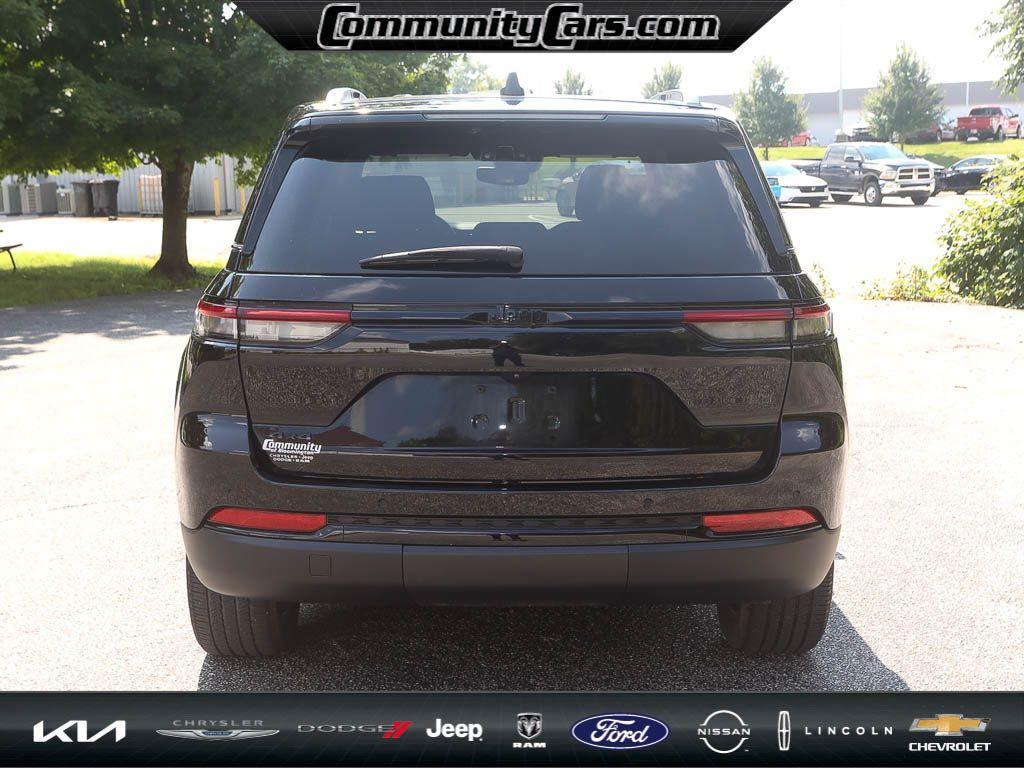 used 2022 Jeep Grand Cherokee car, priced at $31,700