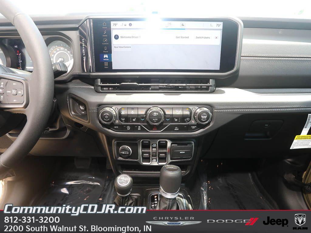 new 2025 Jeep Gladiator car, priced at $45,006
