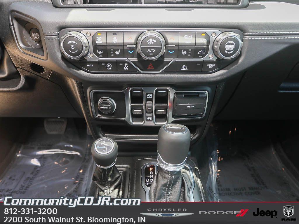 new 2025 Jeep Gladiator car, priced at $45,006