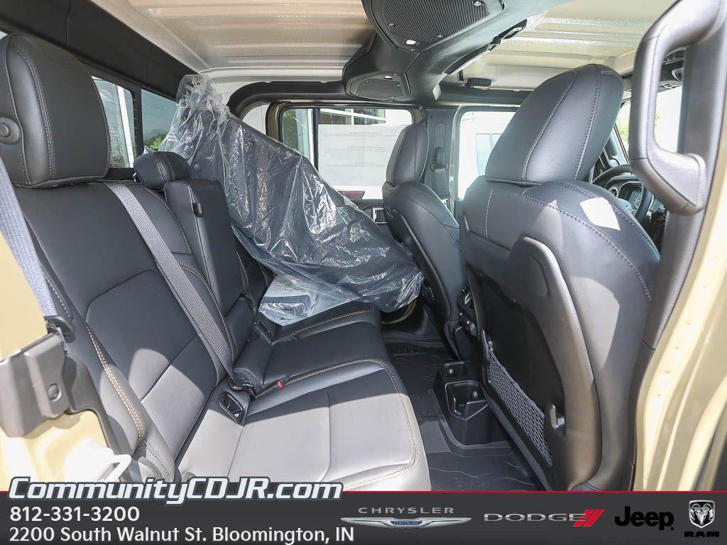 new 2025 Jeep Gladiator car, priced at $45,006