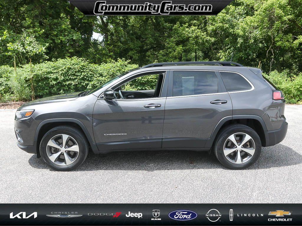 used 2022 Jeep Cherokee car, priced at $27,611