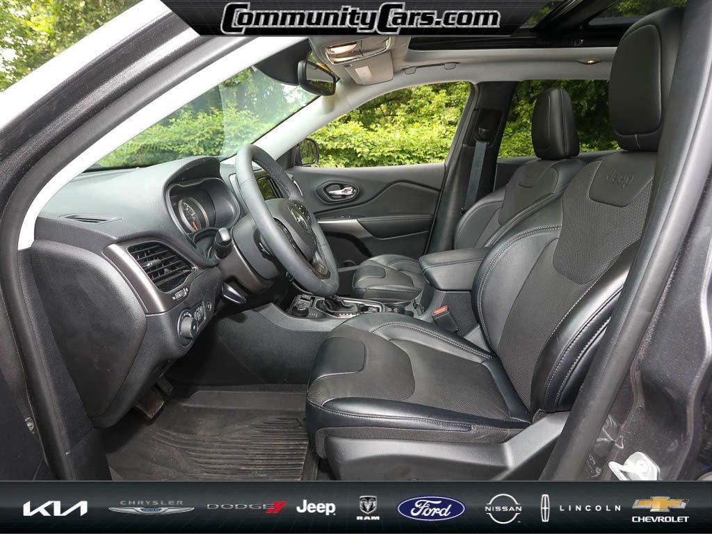 used 2022 Jeep Cherokee car, priced at $27,611