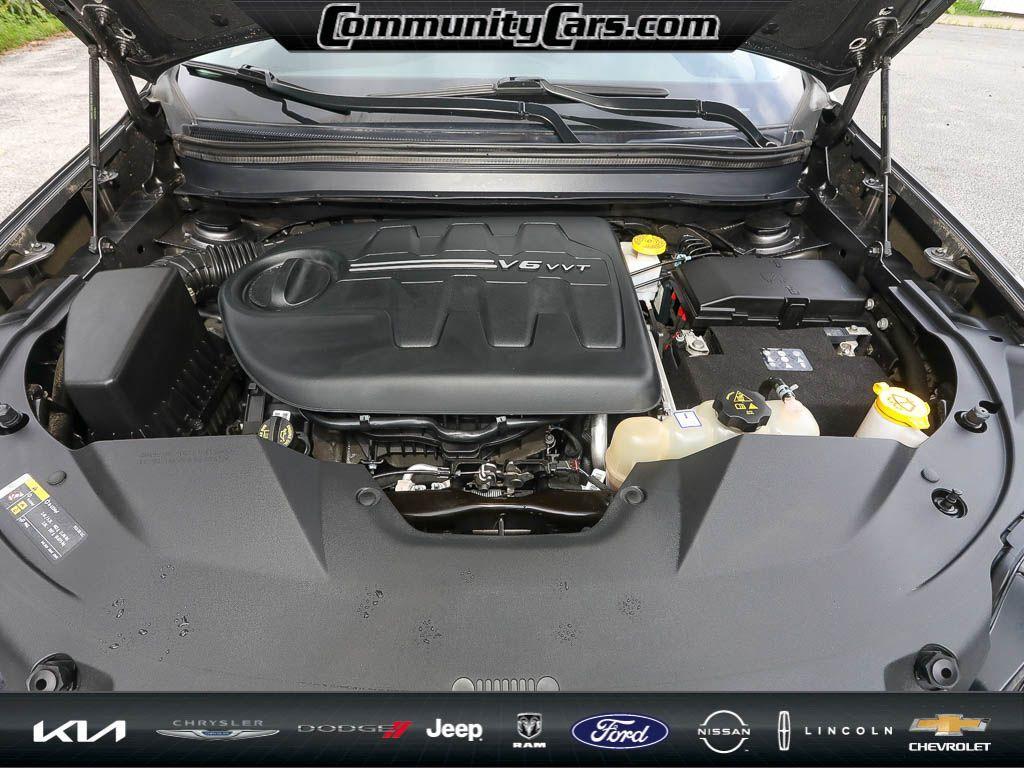 used 2022 Jeep Cherokee car, priced at $27,611