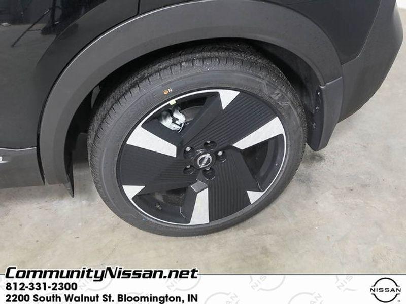 new 2025 Nissan Kicks car, priced at $30,886