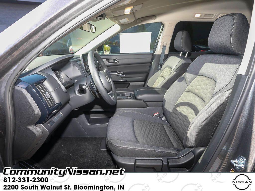 new 2025 Nissan Pathfinder car, priced at $38,027