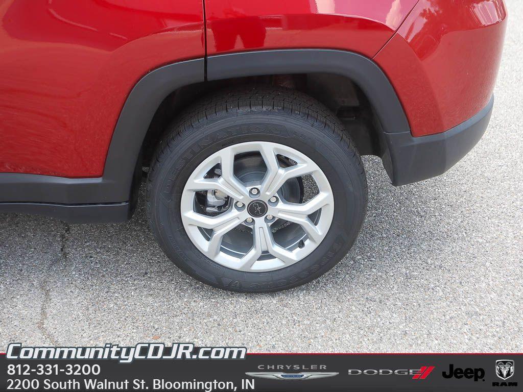 new 2025 Jeep Compass car, priced at $28,500