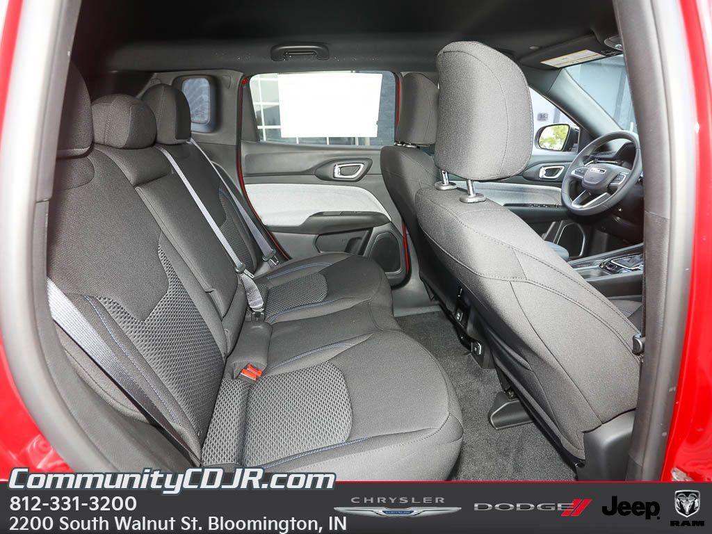 new 2025 Jeep Compass car, priced at $28,500