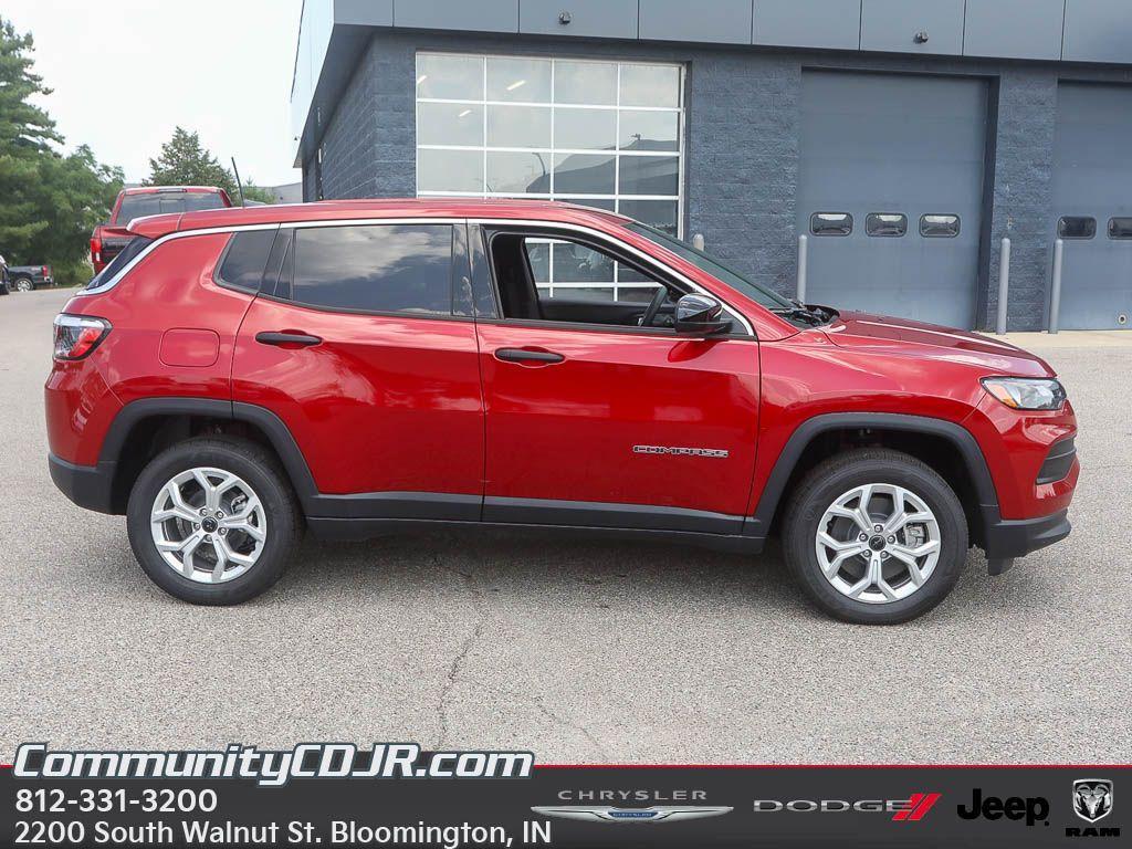 new 2025 Jeep Compass car, priced at $28,500