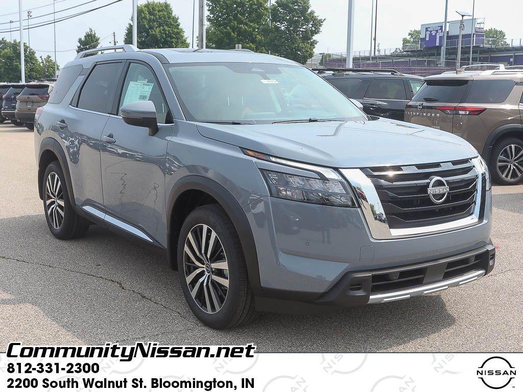 new 2025 Nissan Pathfinder car, priced at $50,402