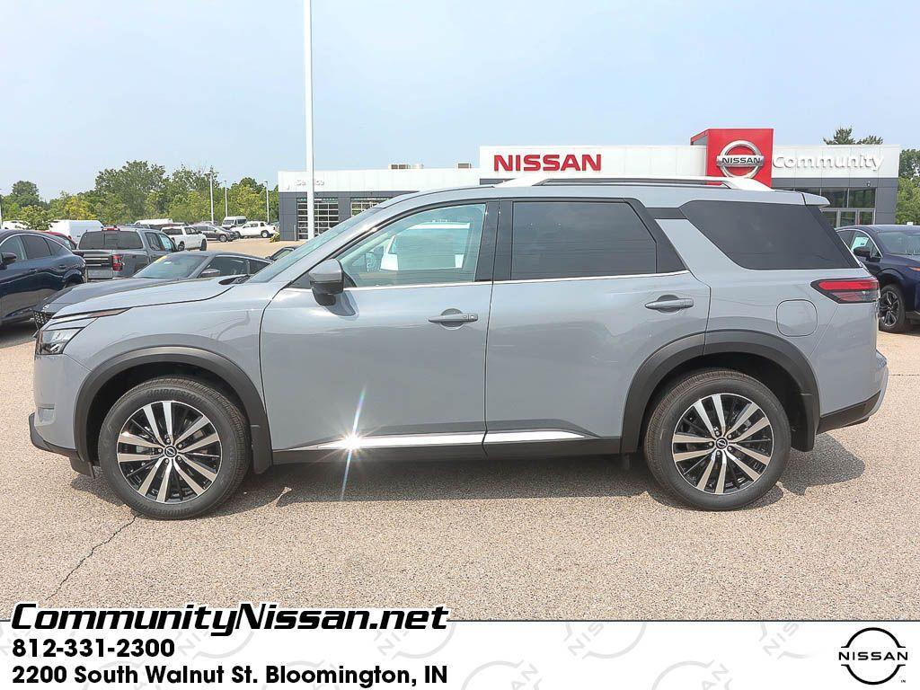 new 2025 Nissan Pathfinder car, priced at $50,402
