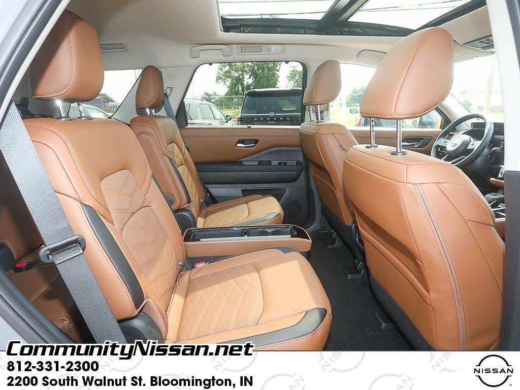 new 2025 Nissan Pathfinder car, priced at $50,402