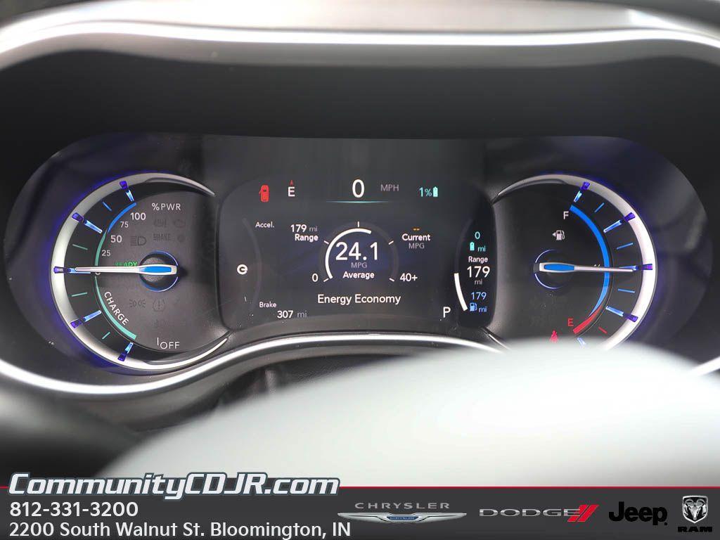 new 2025 Chrysler Pacifica Hybrid car, priced at $47,364