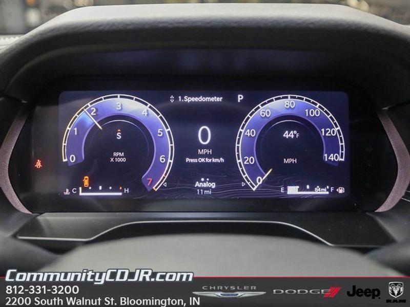 new 2025 Jeep Grand Cherokee car, priced at $41,625