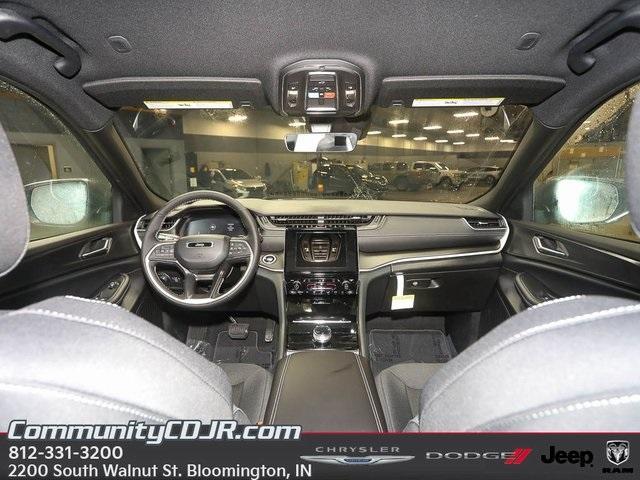 new 2025 Jeep Grand Cherokee car, priced at $41,745