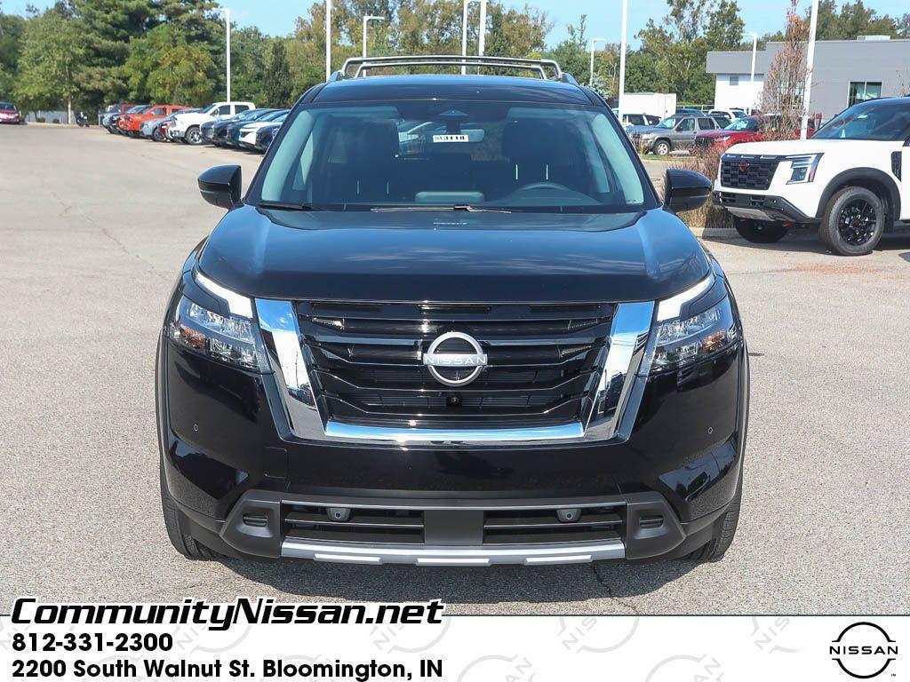 new 2025 Nissan Pathfinder car, priced at $43,691