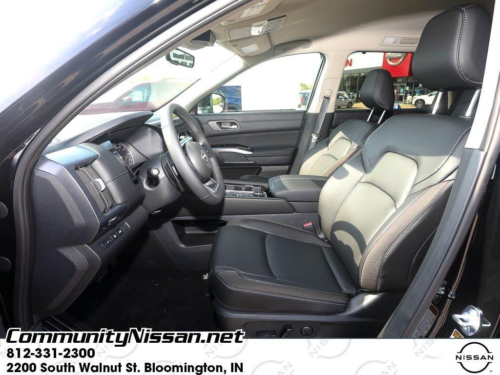 new 2025 Nissan Pathfinder car, priced at $43,691