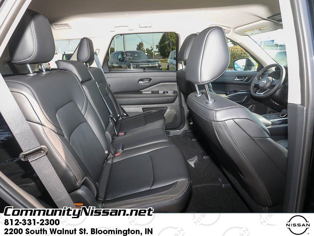 new 2025 Nissan Pathfinder car, priced at $43,691