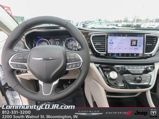 new 2024 Chrysler Pacifica car, priced at $57,768