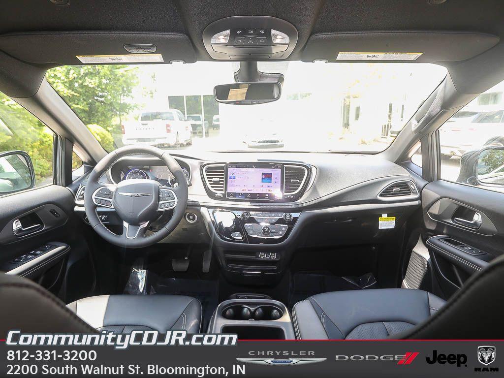 new 2025 Chrysler Pacifica car, priced at $45,000