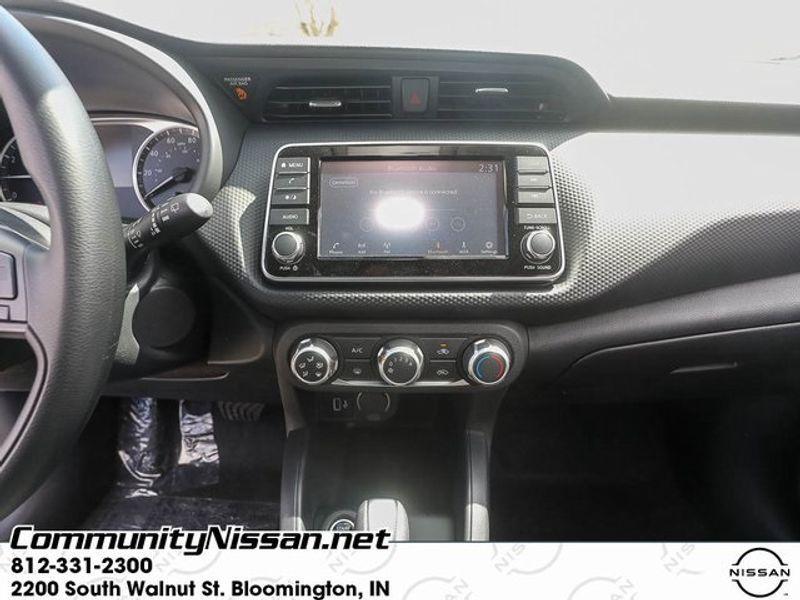 new 2025 Nissan Kicks Play car, priced at $22,571