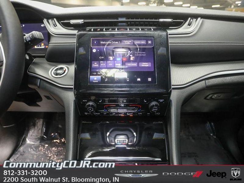 new 2025 Jeep Grand Cherokee L car, priced at $50,170