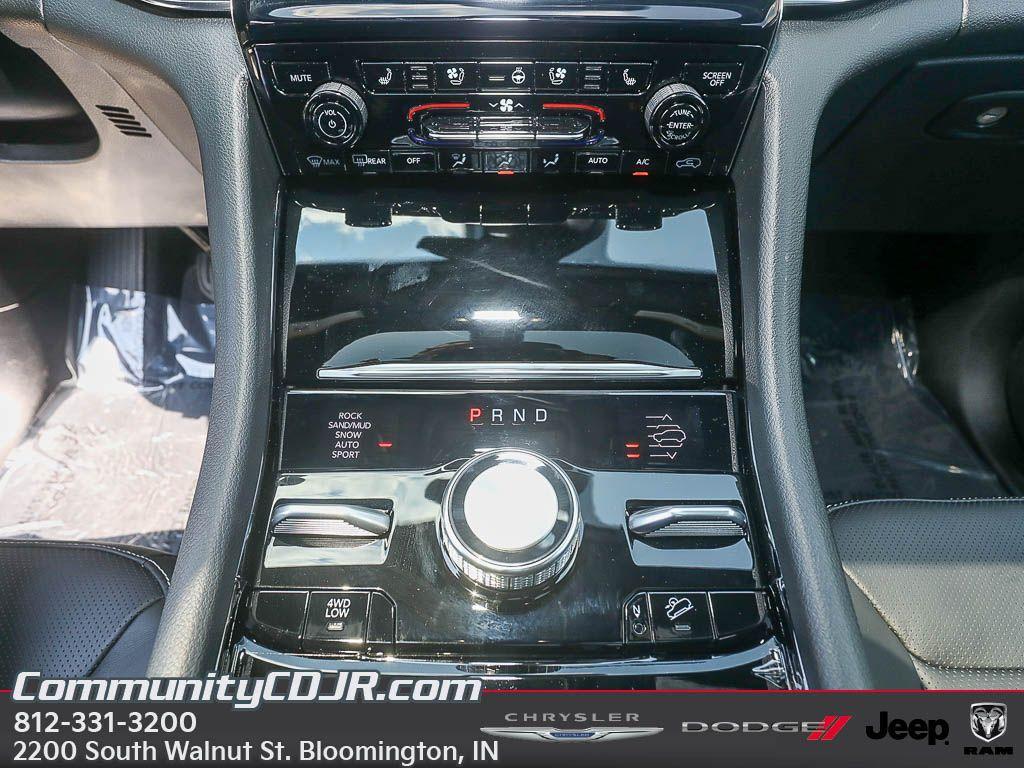 new 2025 Jeep Grand Cherokee L car, priced at $61,740