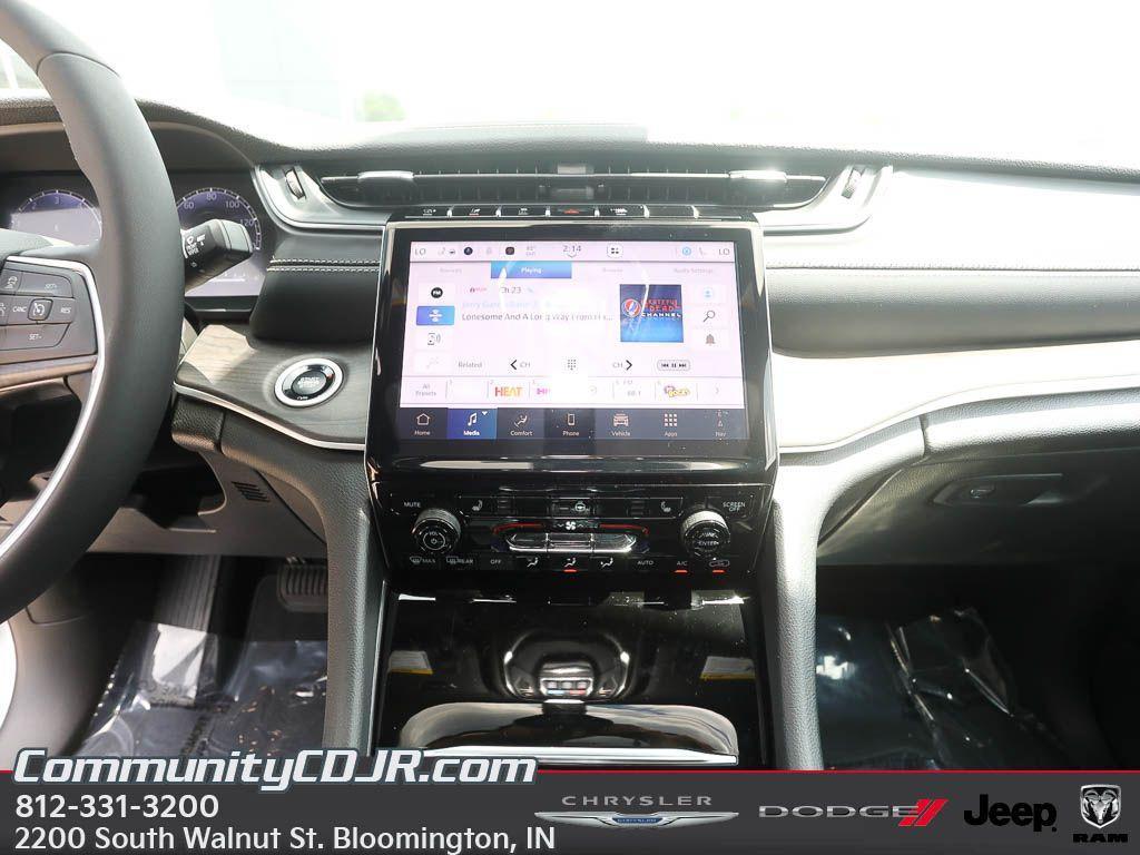 new 2025 Jeep Grand Cherokee car, priced at $47,891