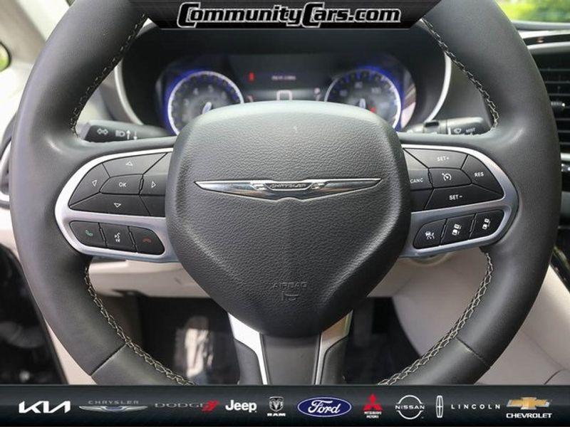 used 2023 Chrysler Pacifica car, priced at $25,800