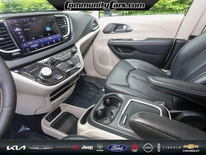 used 2023 Chrysler Pacifica car, priced at $25,800