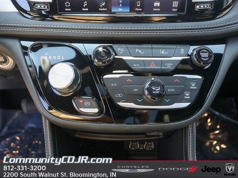 new 2025 Chrysler Pacifica Hybrid car, priced at $56,190