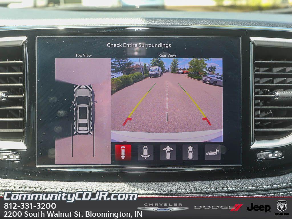 new 2025 Chrysler Pacifica car, priced at $43,922