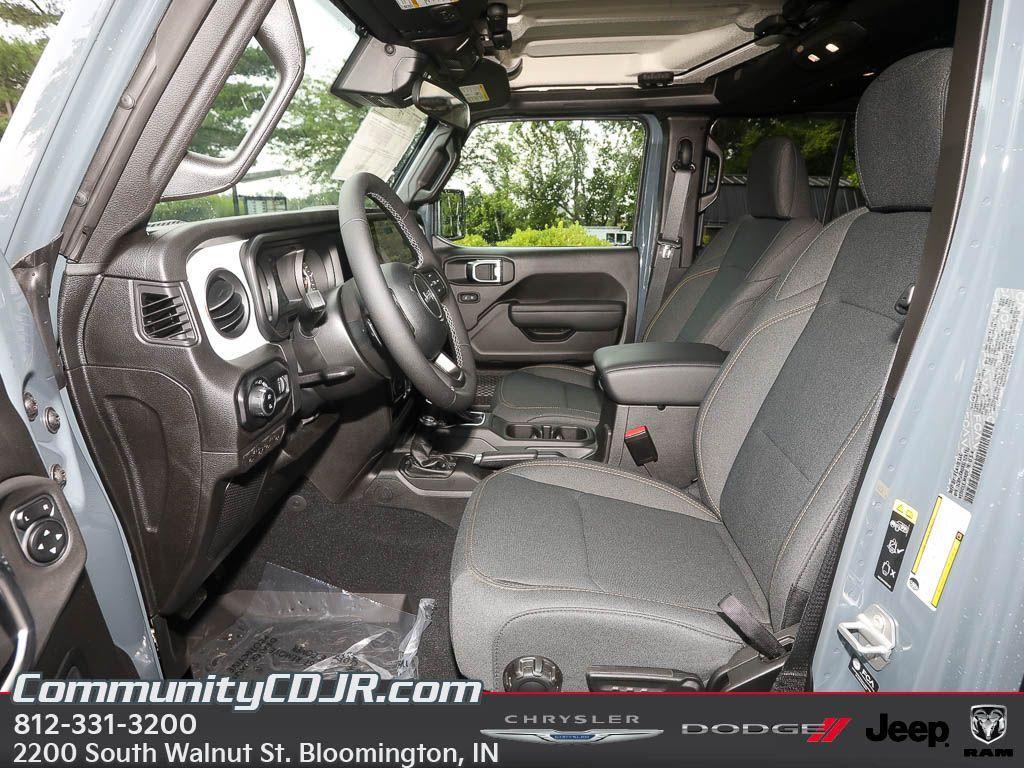 new 2025 Jeep Gladiator car, priced at $55,123