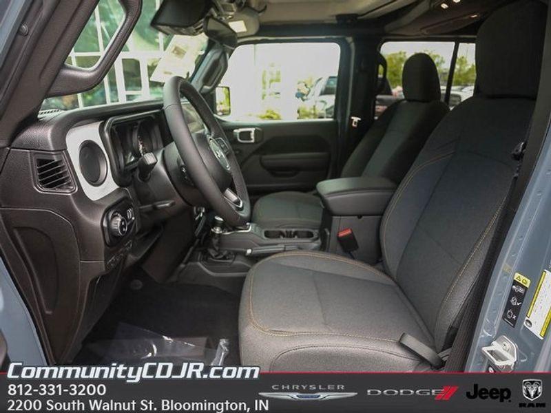 new 2025 Jeep Gladiator car, priced at $48,500