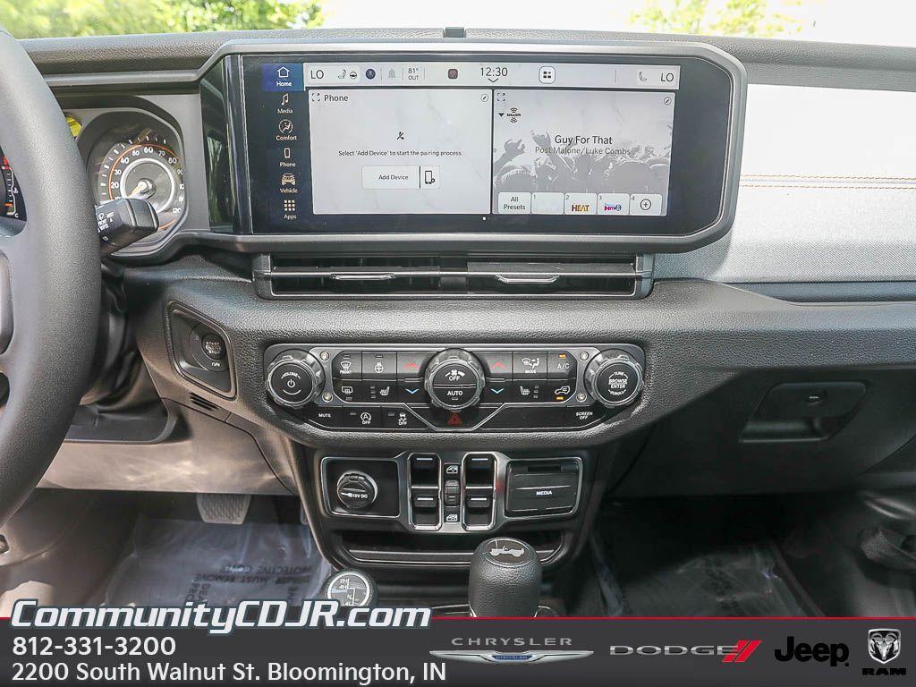 new 2025 Jeep Wrangler car, priced at $51,585