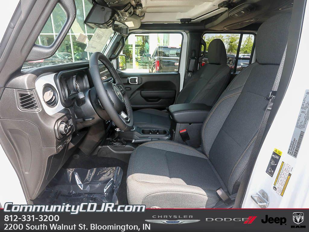 new 2025 Jeep Wrangler car, priced at $51,585