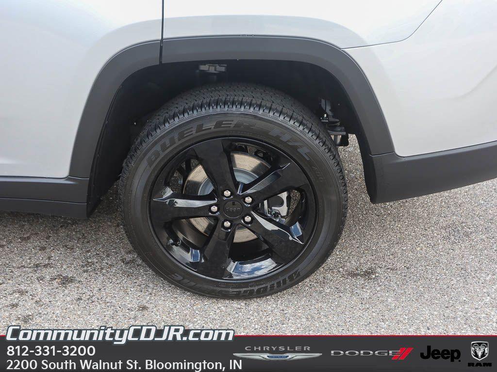 new 2025 Jeep Grand Cherokee L car, priced at $48,241