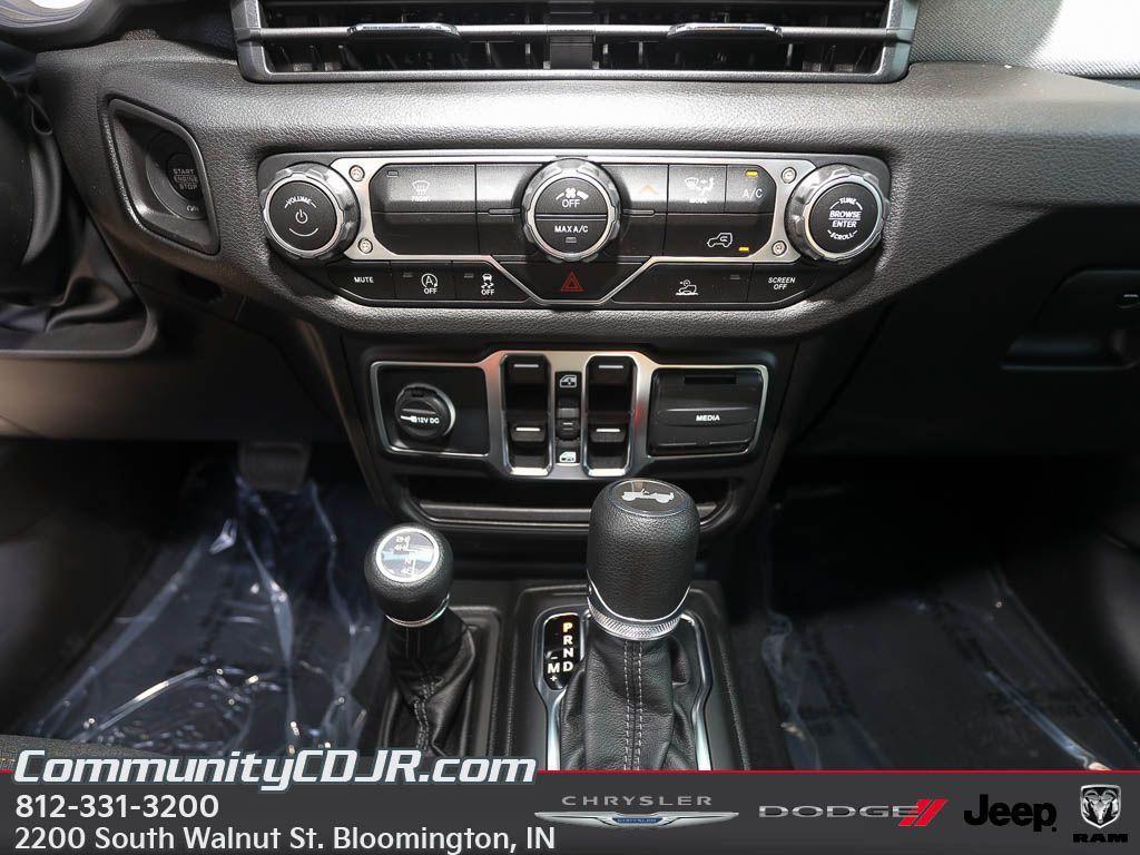 new 2025 Jeep Wrangler car, priced at $38,750