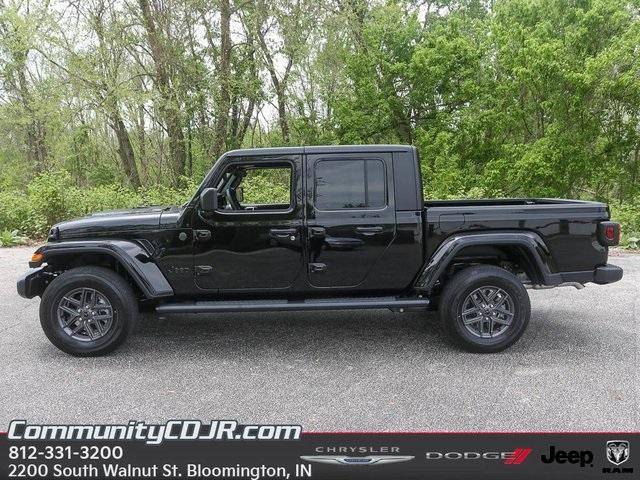 new 2025 Jeep Gladiator car, priced at $48,714