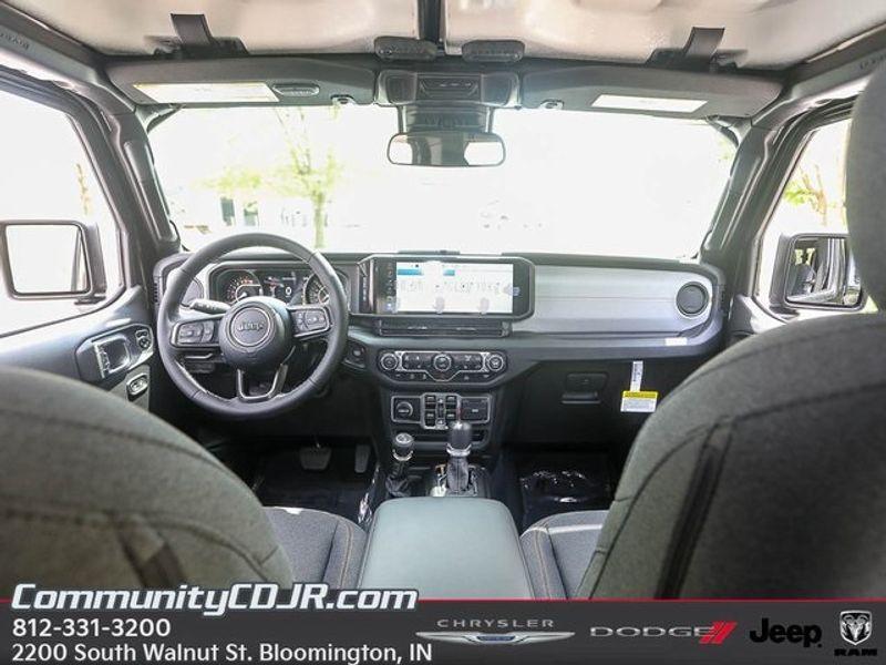 new 2025 Jeep Gladiator car, priced at $48,714