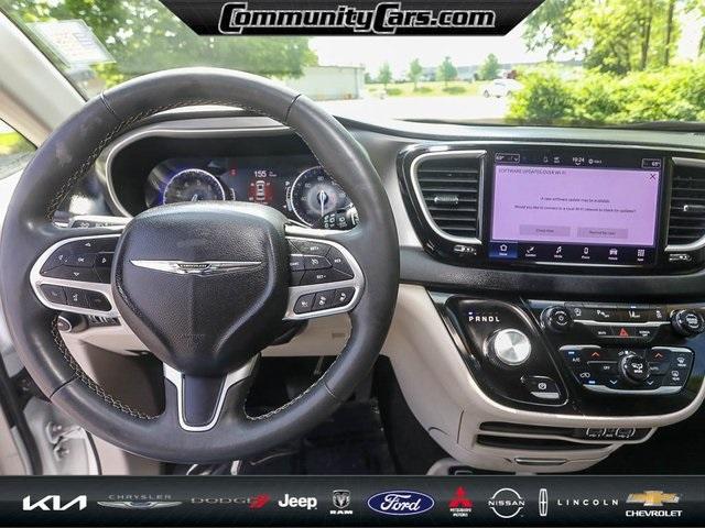 used 2023 Chrysler Pacifica car, priced at $26,500